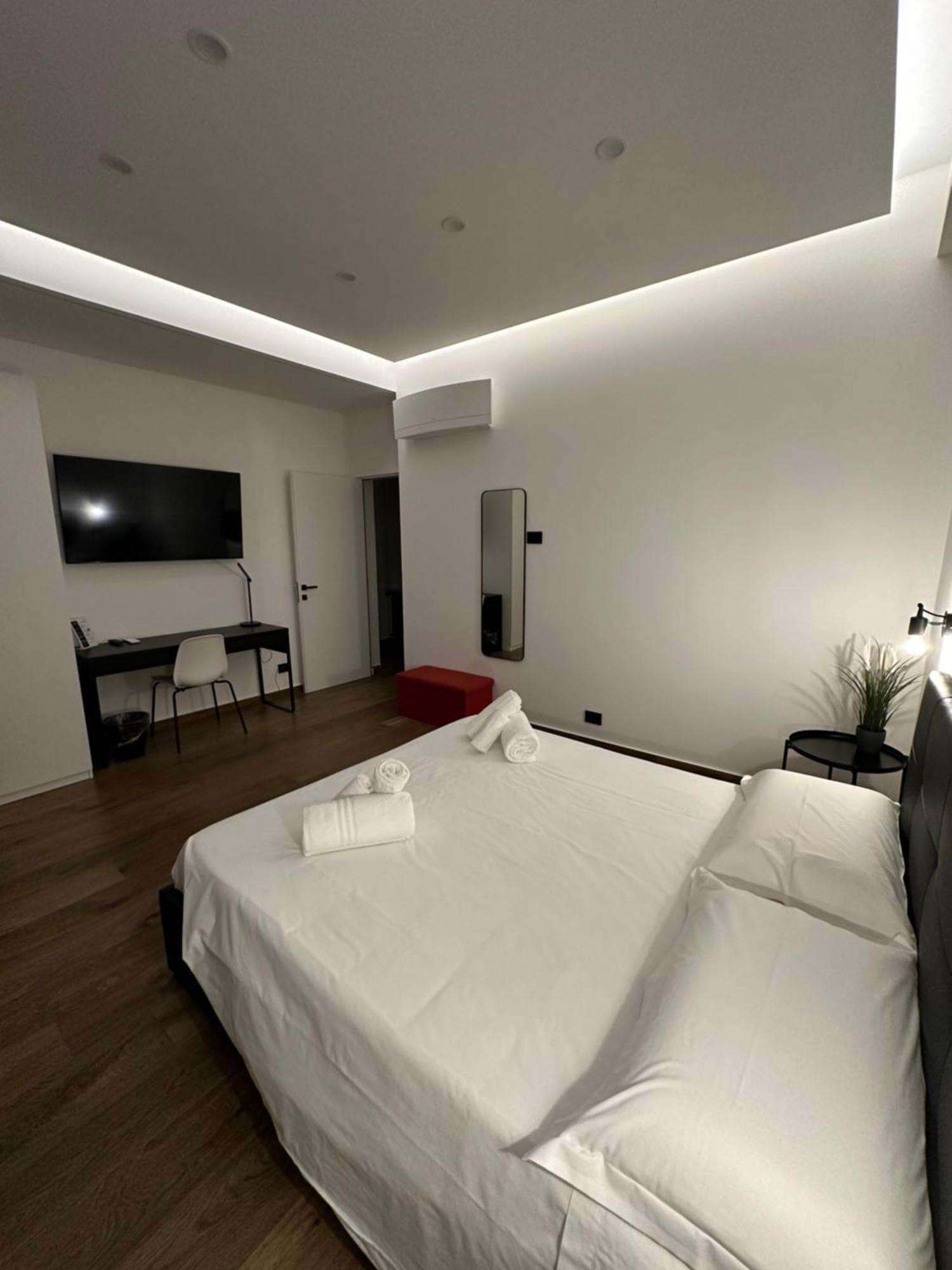 Borgiarooms Luxury Apartment Milazzo Eksteriør billede