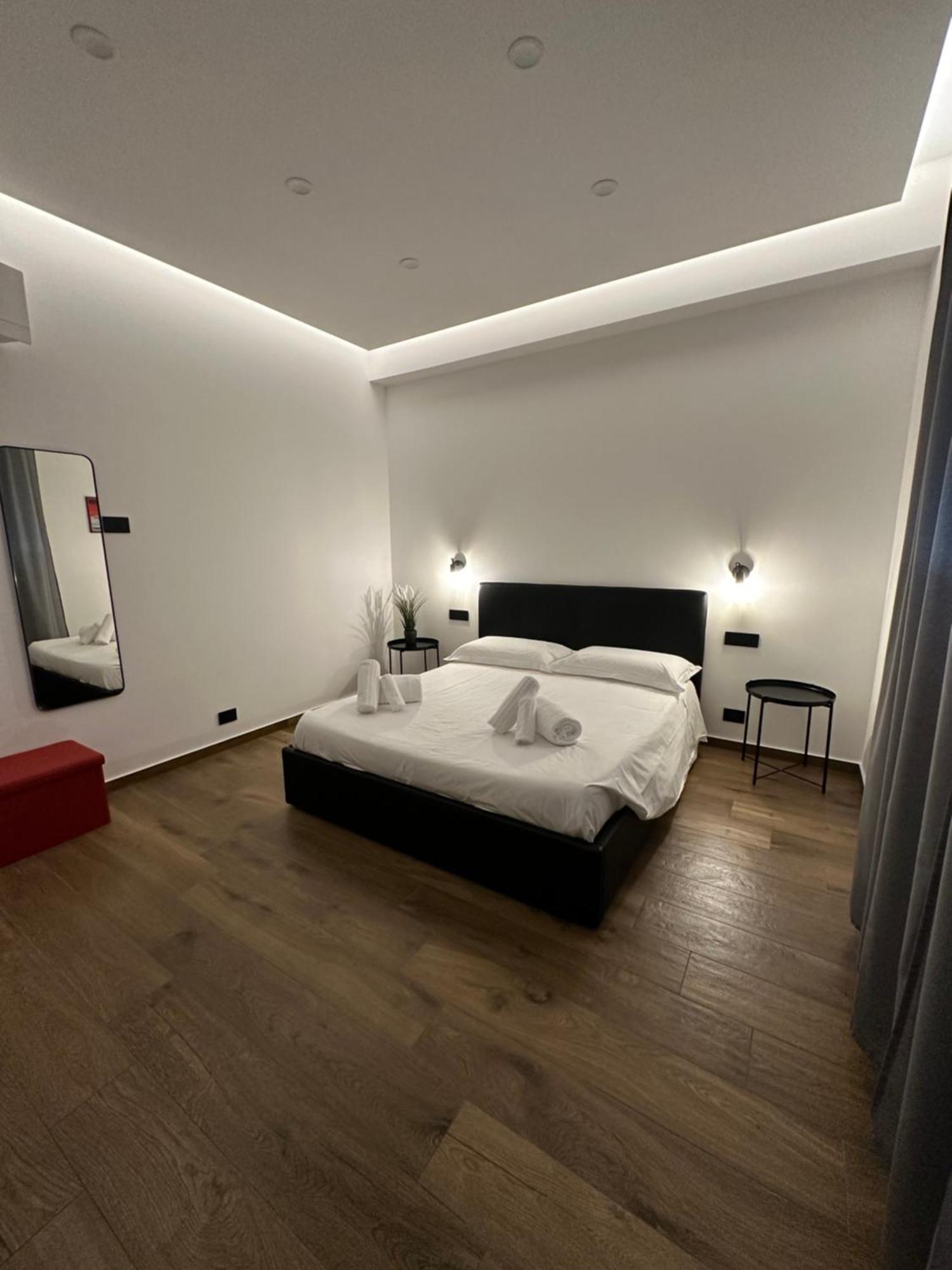 Borgiarooms Luxury Apartment Milazzo Eksteriør billede